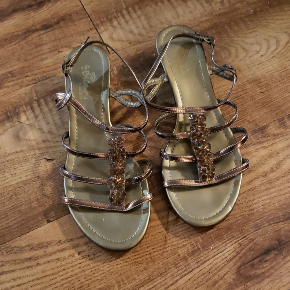 7-1/2 sandals gold brown
